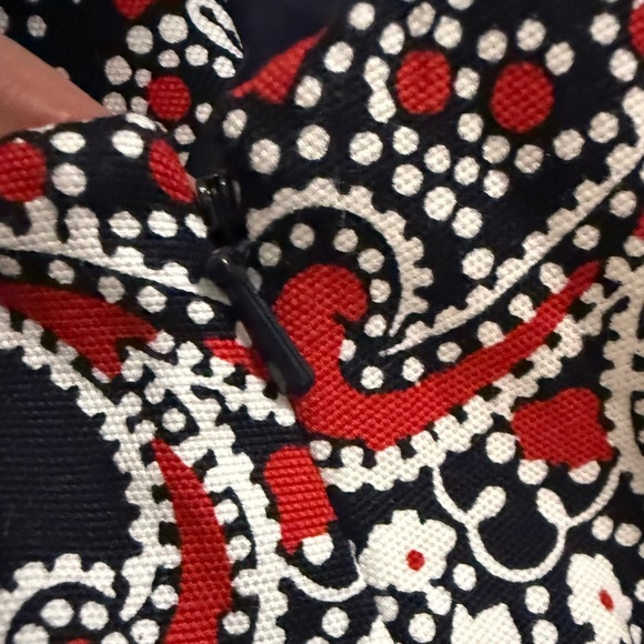 Talbots Petites Red & White Paisley Border Print Skirt – NWT – Size 4P - Picture 3 of 6